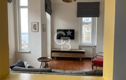 CİHANGİR PÜRTELAŞ SOKAK'TA DENİZ MANZARALI 2+1 SATILIK DAİRE