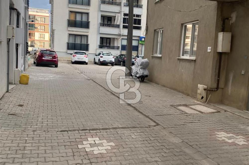 LAPSEKİ CUMHURİYET MAH. CADDE ÜZERİ EŞYALI 1+1 SATILIK DAİRE