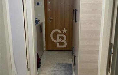 LAPSEKİ CUMHURİYET MAH. CADDE ÜZERİ EŞYALI 1+1 SATILIK DAİRE