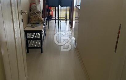 LAPSEKİ CUMHURİYET MAH. CADDE ÜZERİ EŞYALI 1+1 SATILIK DAİRE
