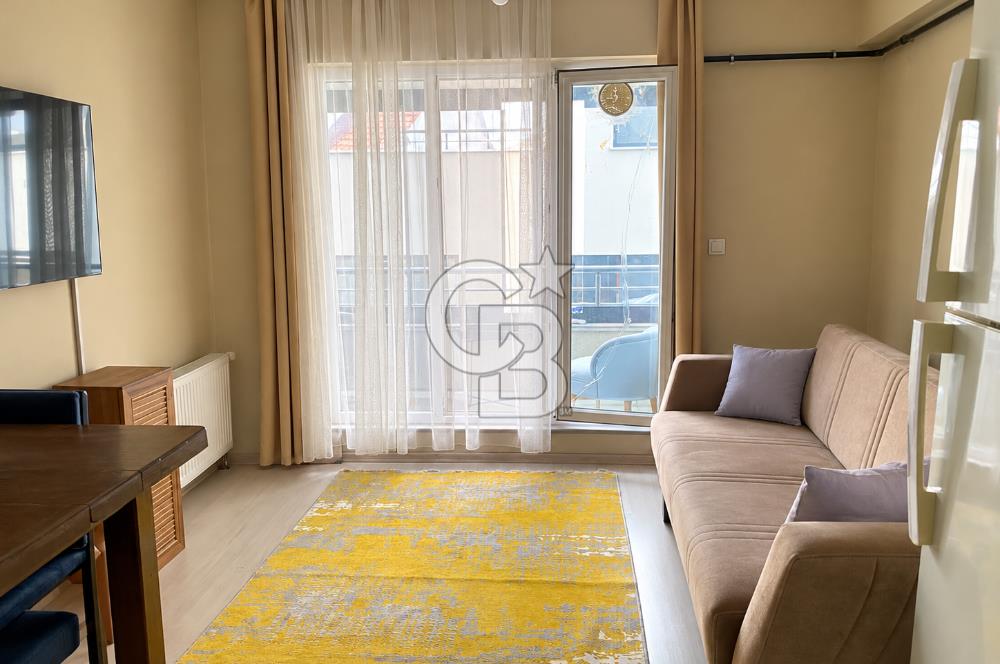 LAPSEKİ CUMHURİYET MAH. CADDE ÜZERİ EŞYALI 1+1 SATILIK DAİRE
