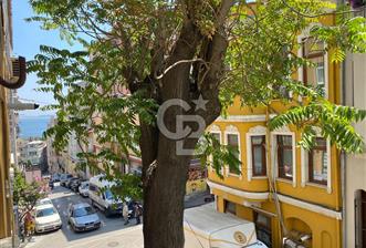 125 m² Detached House for Sale on Müteselsim Street in Kocamustafapaşa - 1 - 376516