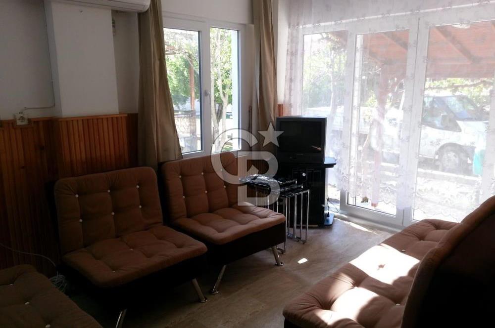 DATÇA BURGAZDA DENİZE ÇOK YAKIN EŞYALI KİRALIK TRİPLEKS VİLLA