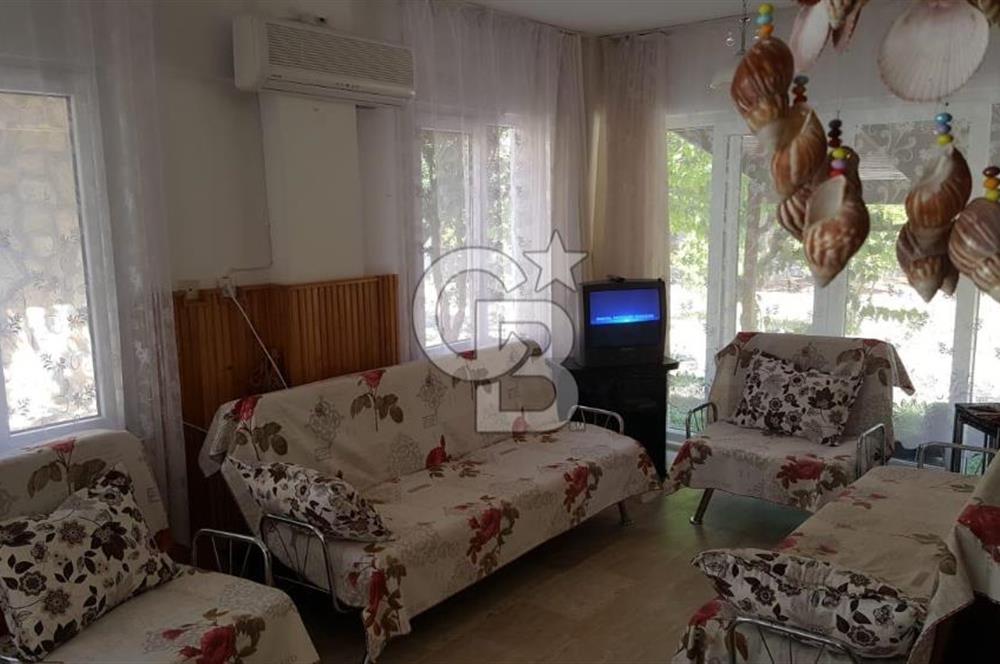 DATÇA BURGAZDA DENİZE ÇOK YAKIN EŞYALI KİRALIK TRİPLEKS VİLLA