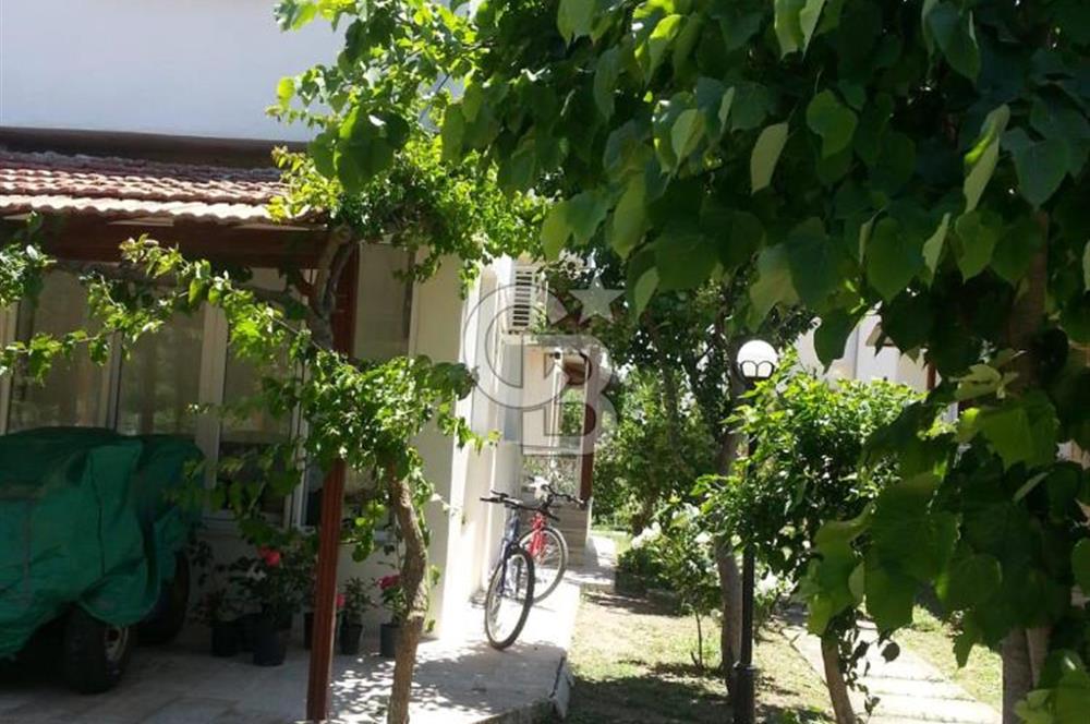 DATÇA BURGAZDA DENİZE ÇOK YAKIN EŞYALI KİRALIK TRİPLEKS VİLLA