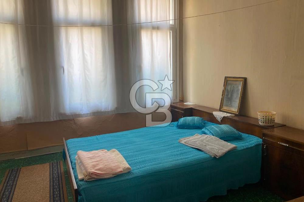 125 m² Detached House for Sale on Müteselsim Street in Kocamustafapaşa