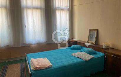 125 m² Detached House for Sale on Müteselsim Street in Kocamustafapaşa