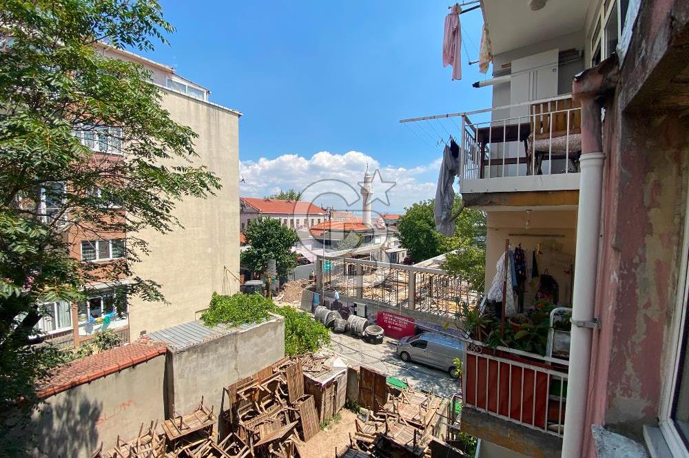 125 m² Detached House for Sale on Müteselsim Street in Kocamustafapaşa