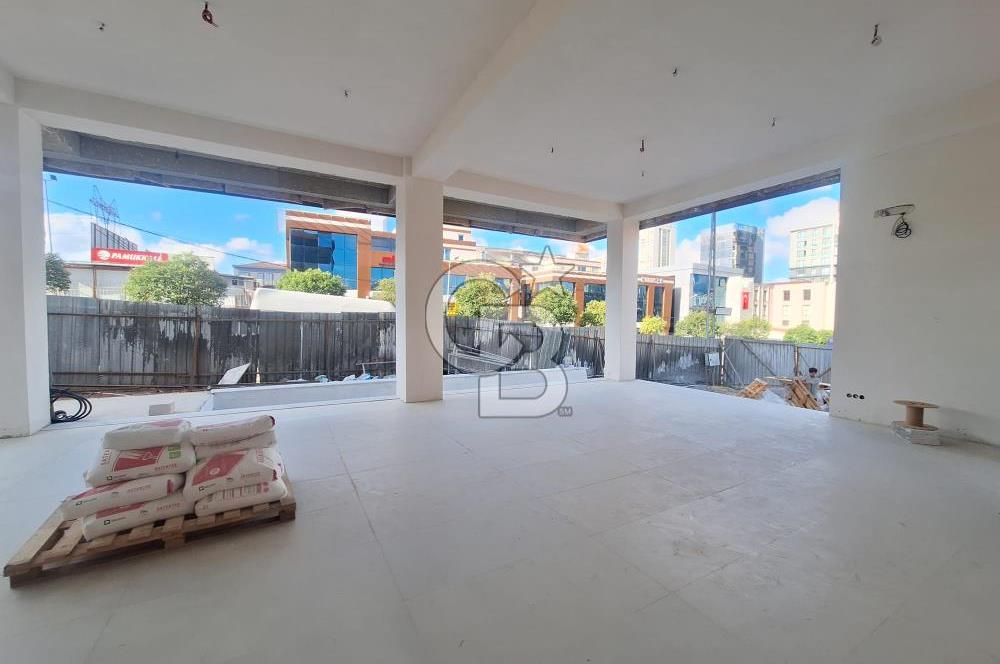 Cadde Üzeri Komple Kiralık 0 Plaza