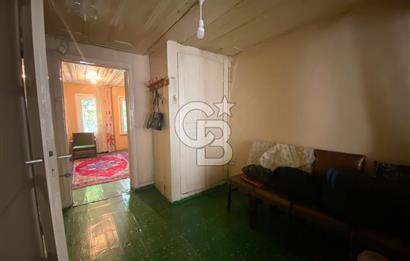 125 m² Detached House for Sale on Müteselsim Street in Kocamustafapaşa