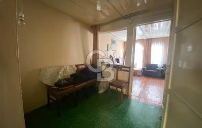 125 m² Detached House for Sale on Müteselsim Street in Kocamustafapaşa