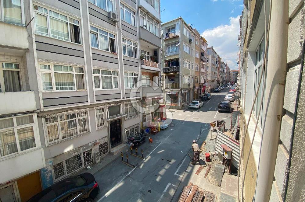 125 m² Detached House for Sale on Müteselsim Street in Kocamustafapaşa