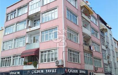 İstiklal Caddesi Üst Sokağında Satılık 3+1 Daire