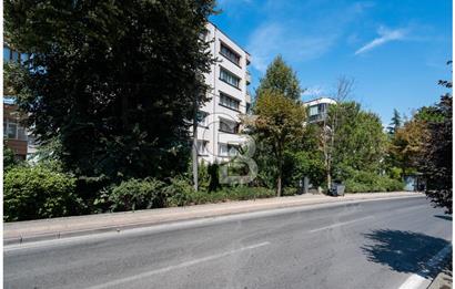 Kükürtlü Cad Üzerinde Satılık Şerefiyeli Dükkan