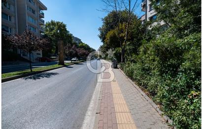 Kükürtlü Cad Üzerinde Satılık Şerefiyeli Dükkan