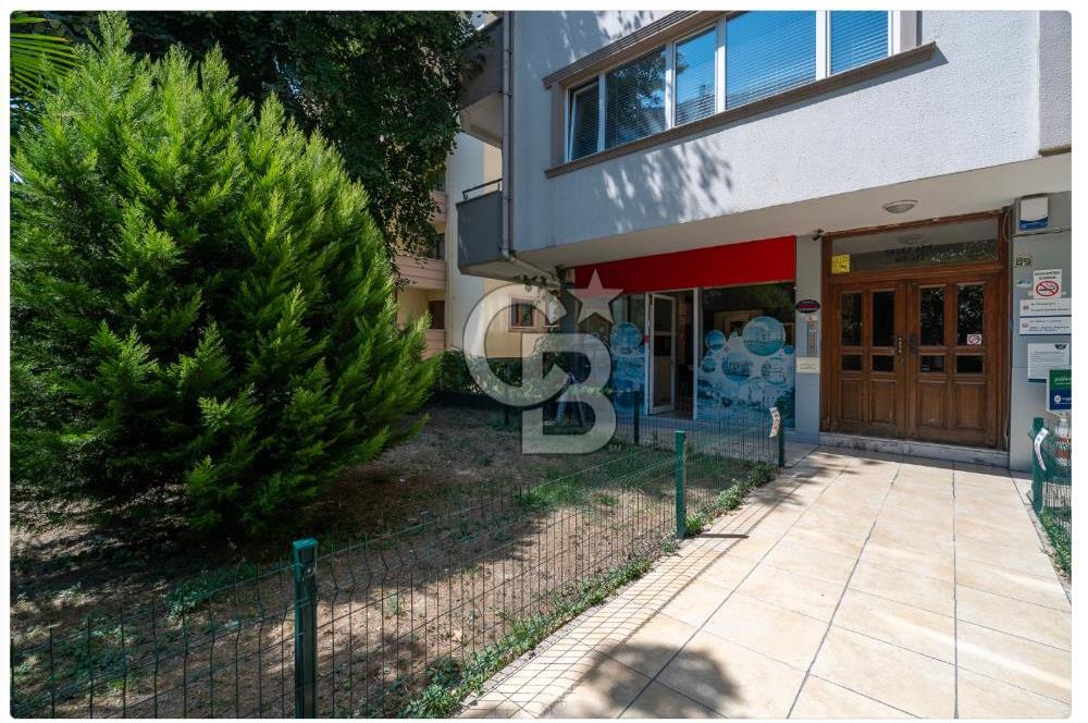 Kükürtlü Cad Üzerinde Satılık Şerefiyeli Dükkan