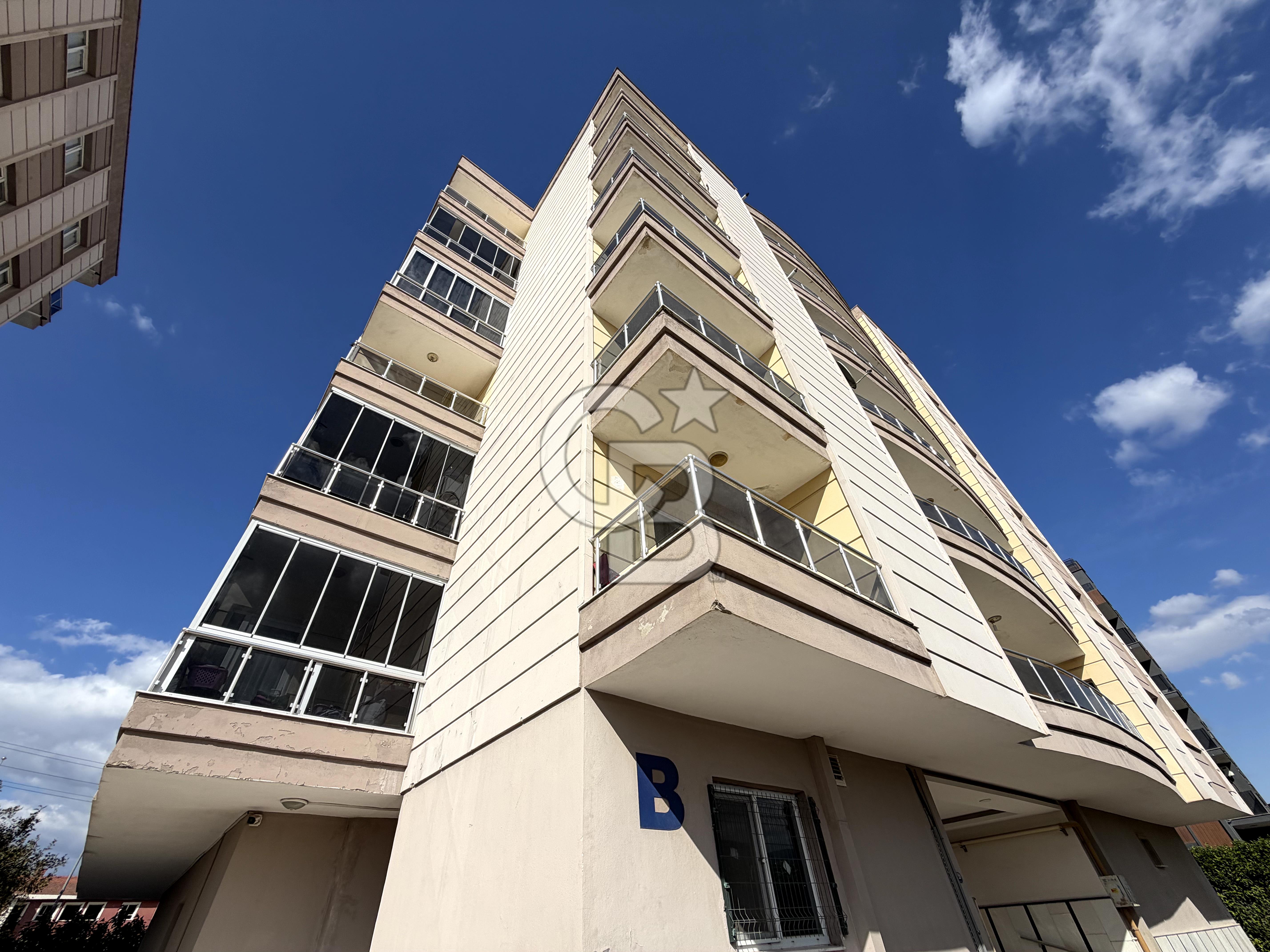 BORNOVA SERBEST SİTESİ’NDE KİRALIK GENİŞ 3+1 DOĞALGAZLI DAİRE