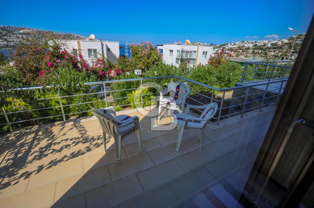Bodrum Gündoğan Merkezde  Deniz Manzaralı Yenilenmiş 4+2 Tripleks