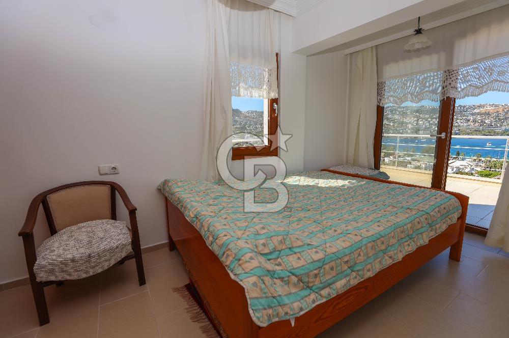Bodrum Gündoğan Merkezde  Deniz Manzaralı Yenilenmiş 4+2 Tripleks