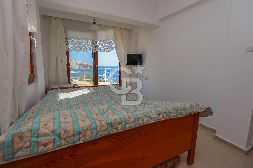 Bodrum Gündoğan Merkezde  Deniz Manzaralı Yenilenmiş 4+2 Tripleks