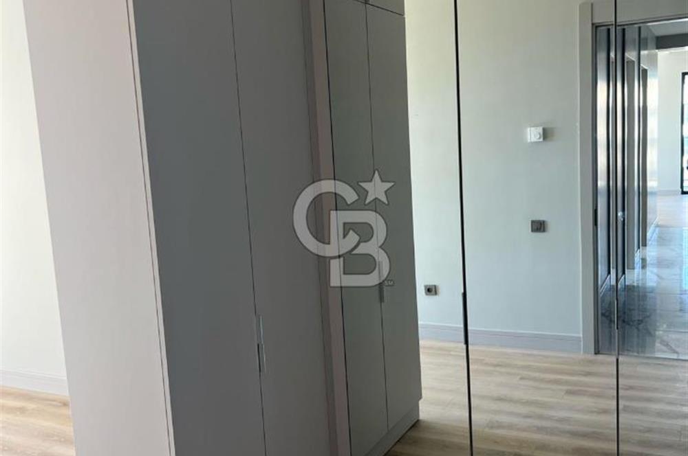 Sinpaş Boulevard Muhteşem Göl Manzaralı 3+1