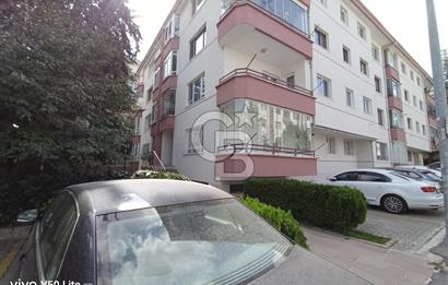 Öveçler'de Salı pazarı yakını 3+1 2.Kat