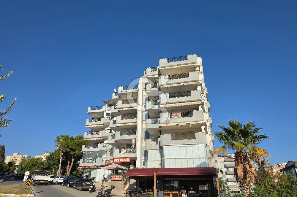 Kuşadası Türkmen'de Yatırımlık Köşe Mağaza
