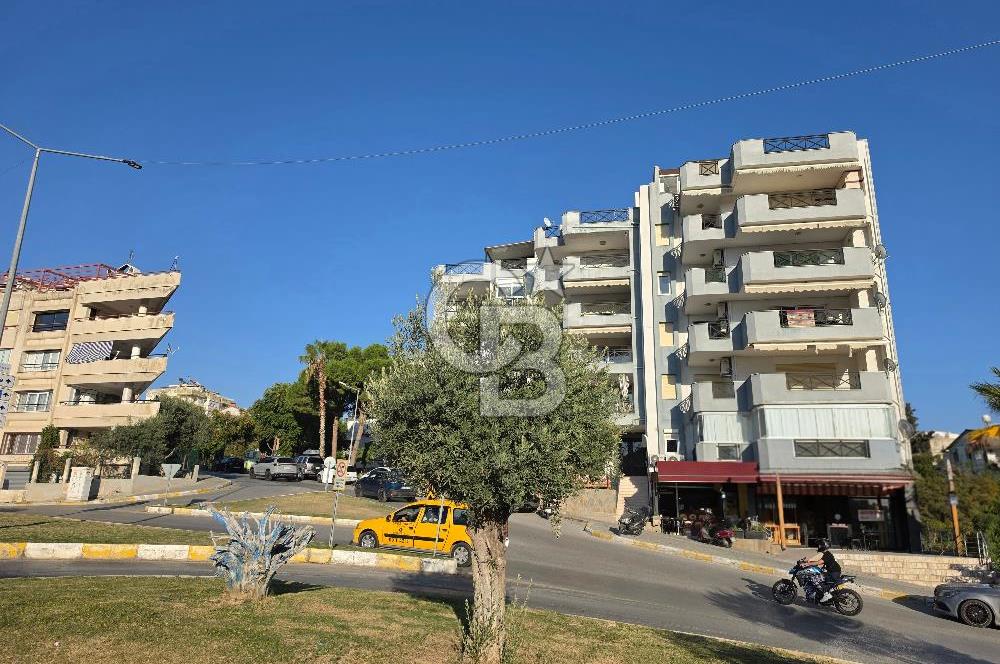 Kuşadası Türkmen'de Yatırımlık Köşe Mağaza