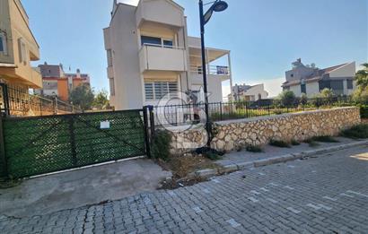 VİLLAKENT'TE MÜSTAKİL BAHÇELİ,OTOPARKLI KİRALIK VİLLA