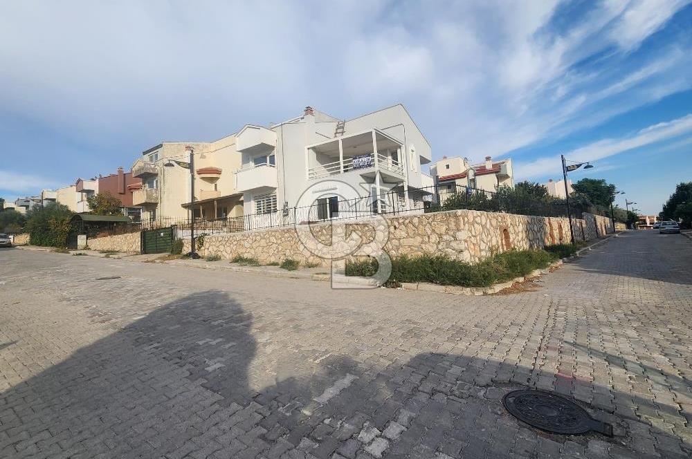 VİLLAKENT'TE MÜSTAKİL BAHÇELİ,OTOPARKLI KİRALIK VİLLA
