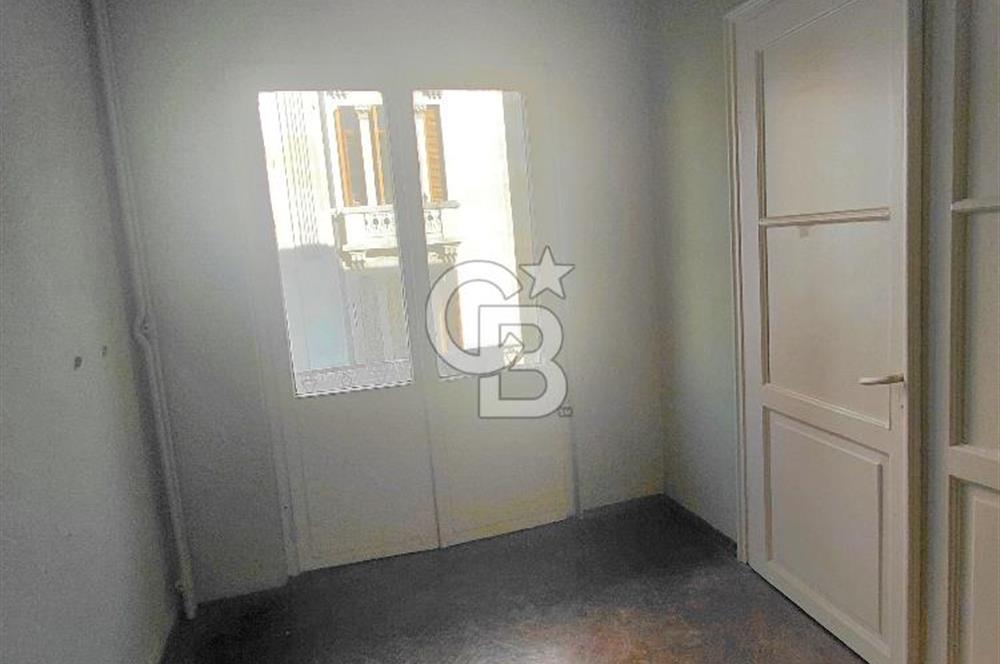 Beyoğlu Şişhanede çok iyi konumda kullanıma hazır 25 m2 1+1  Ofis