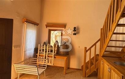 DATÇA EMECİK’TE DENİZ MANZARALI, LOFT MÜŞTEMİLATLI 3+1 VİLLA