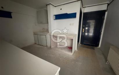 KARŞIYAKA ÇARŞI GİRİŞİNDE | İSKELE KARŞISI | SATILIK 30 M² OFİS