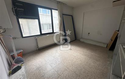 KARŞIYAKA ÇARŞI GİRİŞİNDE | İSKELE KARŞISI | SATILIK 30 M² OFİS