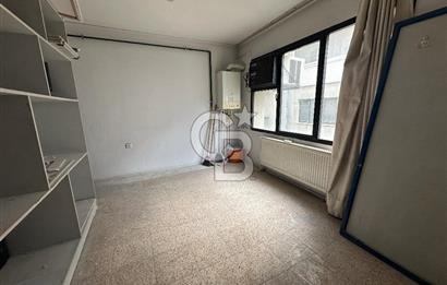 KARŞIYAKA ÇARŞI GİRİŞİNDE | İSKELE KARŞISI | SATILIK 30 M² OFİS