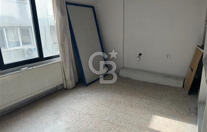 KARŞIYAKA ÇARŞI GİRİŞİNDE | İSKELE KARŞISI | SATILIK 30 M² OFİS