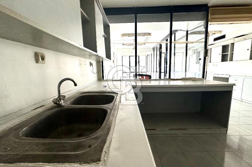 Karşıyaka Çarşı Girişi Deniz Manzaralı 85m2 Satılık Geniş Ofis
