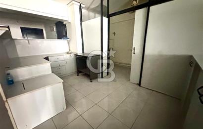 Karşıyaka Çarşı Girişi Deniz Manzaralı 85m2 Satılık Geniş Ofis