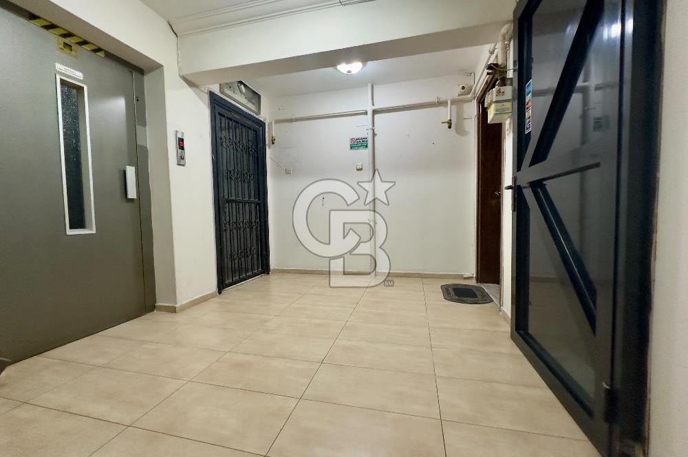 KARŞIYAKA ÇARŞI GİRİŞİNDE | İSKELE KARŞISI | SATILIK 30 M² OFİS