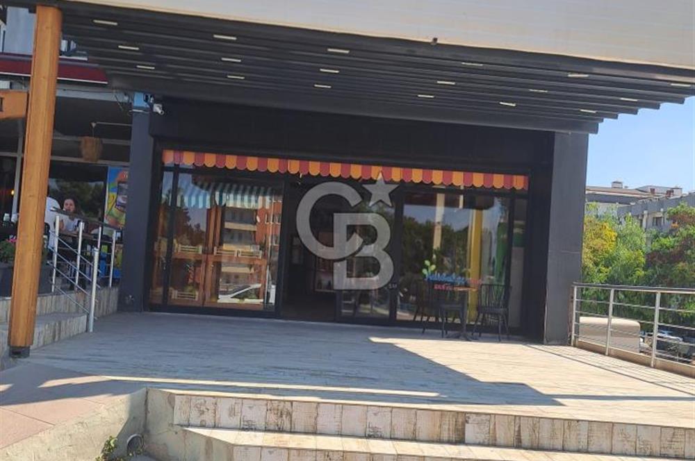 Kuşadası Türkmen'de Yatırımlık Köşe Mağaza