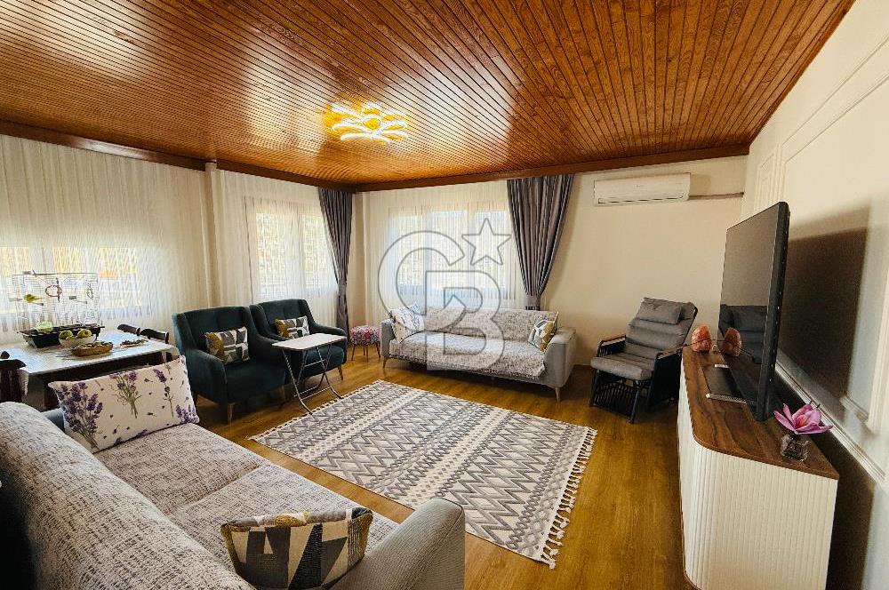 Bayraklı Yamanlarda Manzaralı Teraslı Satılık Geniş 3+1 Daire