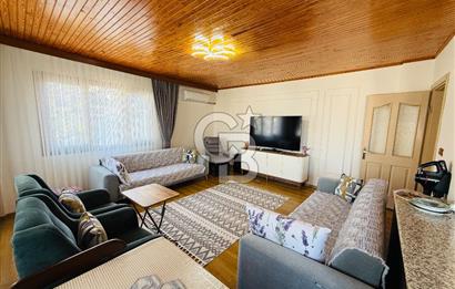 Bayraklı Yamanlarda Manzaralı Teraslı Satılık Geniş 3+1 Daire