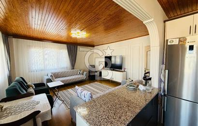 Bayraklı Yamanlarda Manzaralı Teraslı Satılık Geniş 3+1 Daire