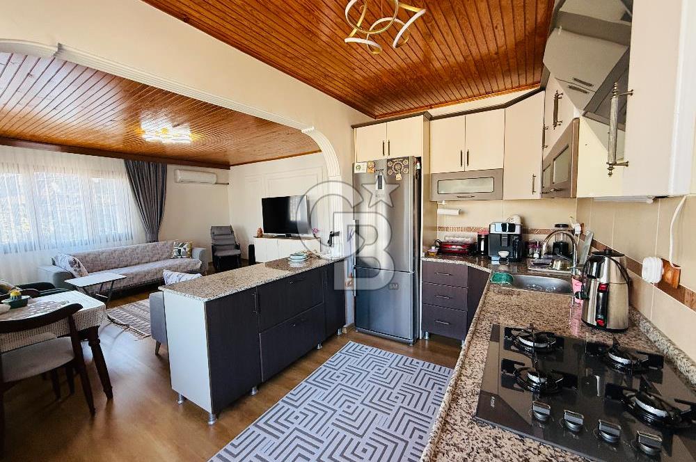Bayraklı Yamanlarda Manzaralı Teraslı Satılık Geniş 3+1 Daire