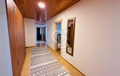 Bayraklı Yamanlarda Manzaralı Teraslı Satılık Geniş 3+1 Daire