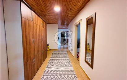 Bayraklı Yamanlarda Manzaralı Teraslı Satılık Geniş 3+1 Daire