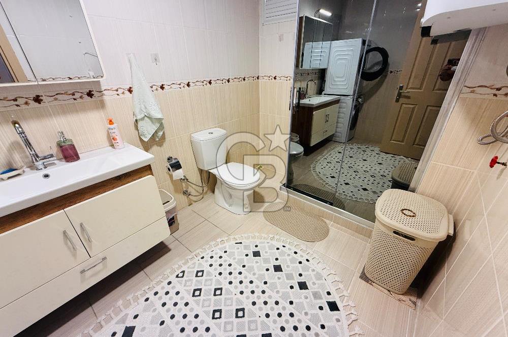 Bayraklı Yamanlarda Manzaralı Teraslı Satılık Geniş 3+1 Daire