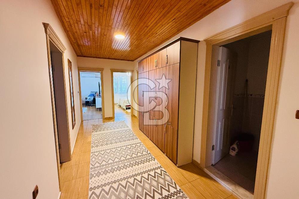 Bayraklı Yamanlarda Manzaralı Teraslı Satılık Geniş 3+1 Daire