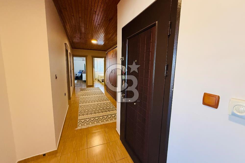 Bayraklı Yamanlarda Manzaralı Teraslı Satılık Geniş 3+1 Daire