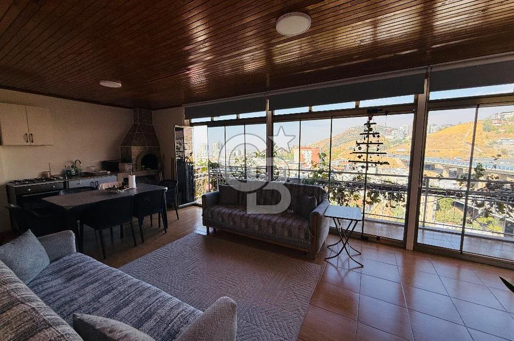 Bayraklı Yamanlarda Manzaralı Teraslı Satılık Geniş 3+1 Daire